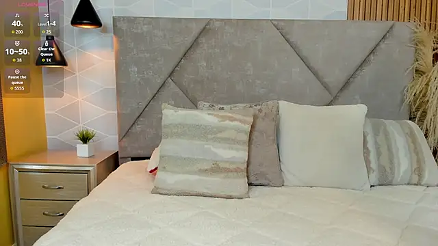 Jade Whisper online show from 5, 12, 2025