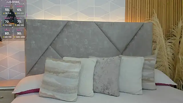 Jade Whisper online show from 3, 10, 2025