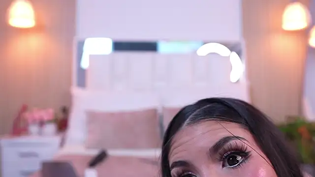 sara goddess01 online show from 15, 4, 2026