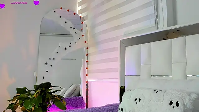 sara goddess01 online show from 29, 10, 2025