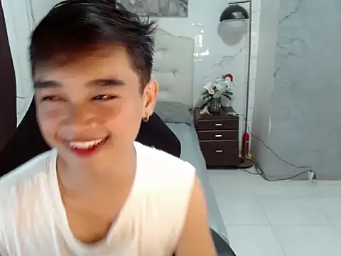 sexysam14 online show from 4, 11, 2025