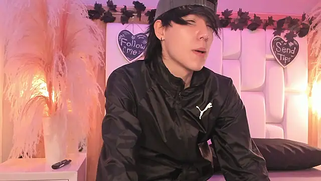 Daphne And Roger online show from 20, 3, 2026