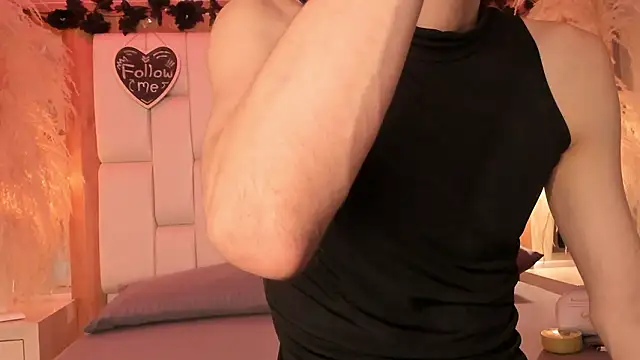 Daphne And Roger online show from 7, 3, 2026