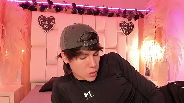 Daphne And Roger online show from 2, 3, 2026