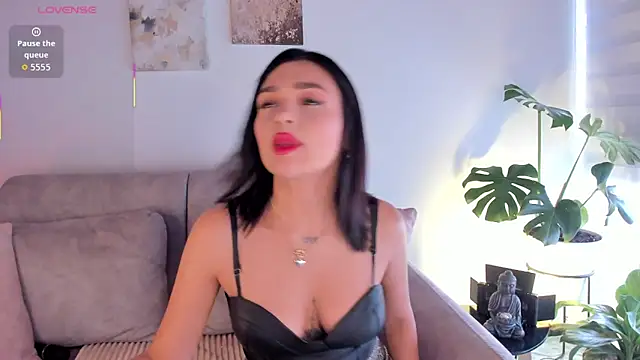 Estrer collins online show from 29, 9, 2025