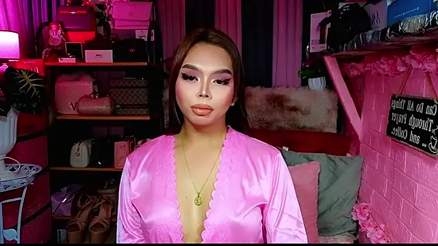 MoniqueCeleste online show from 4, 11, 2025