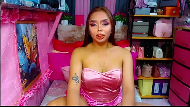 MoniqueCeleste online show from 12, 10, 2025