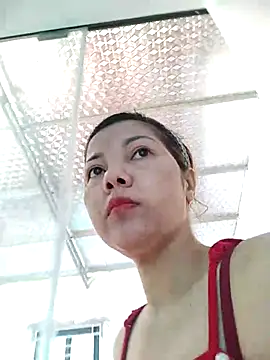 LuxiLuxi18x online show from 28, 4, 2026