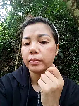 LuxiLuxi18x online show from 27, 4, 2026