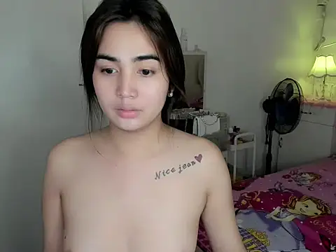 Snapshot of Alovelydoll_nica chatting on 20, 4, 2026 Alovelydoll nica online show from 20, 4, 2026