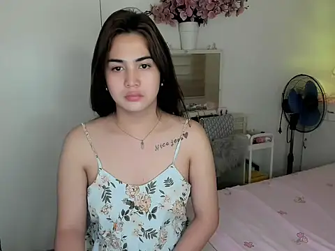 Snapshot of Alovelydoll_nica chatting on 2, 3, 2026 Alovelydoll nica online show from 2, 3, 2026