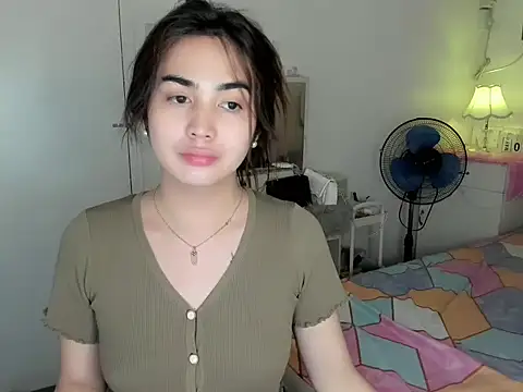 Snapshot of Alovelydoll_nica chatting on 4, 5, 2026 Alovelydoll nica online show from 4, 5, 2026