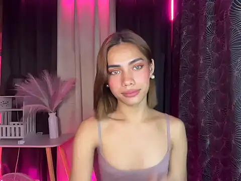 Lovelynikki03 online show from 14, 10, 2025