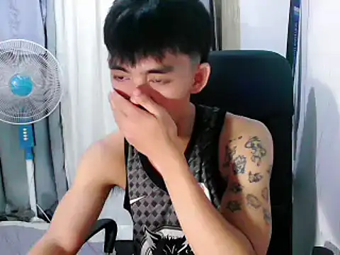 urhunky boy online show from 18, 9, 2025