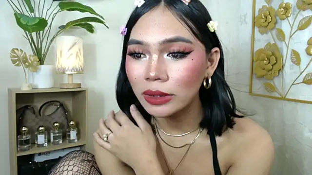 miyaa Moore online show from 25, 9, 2025