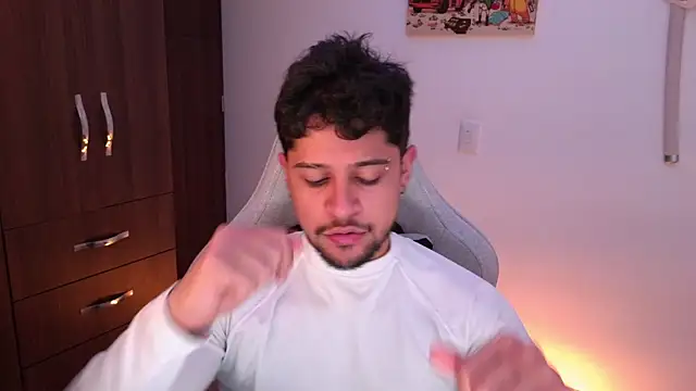 Snapshot of domsantiago_ chatting on 8, 1, 2026 domsantiago online show from 8, 1, 2026