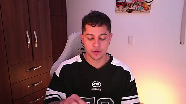 Snapshot of domsantiago_ chatting on 25, 10, 2025 domsantiago online show from 25, 10, 2025