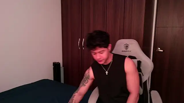 Snapshot of domsantiago_ chatting on 1, 10, 2025 domsantiago online show from 1, 10, 2025