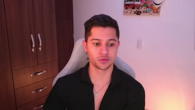 Snapshot of domsantiago_ chatting on 2, 11, 2025 domsantiago online show from 2, 11, 2025