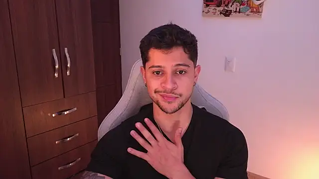 Snapshot of domsantiago_ chatting on 4, 12, 2025 domsantiago online show from 4, 12, 2025