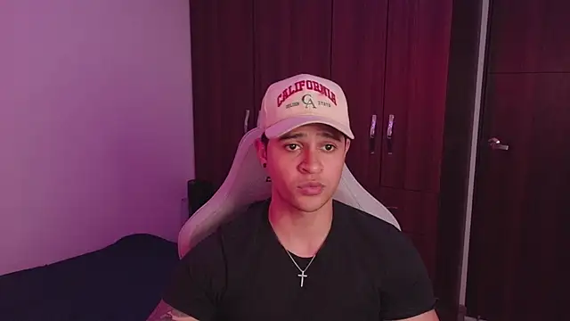 Snapshot of domsantiago_ chatting on 29, 9, 2025 domsantiago online show from 29, 9, 2025