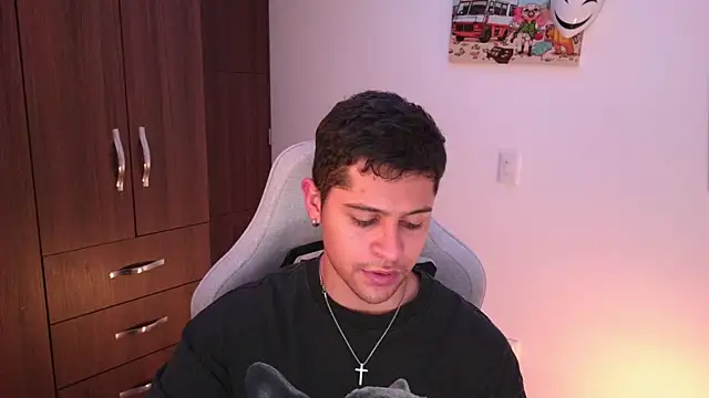 Snapshot of domsantiago_ chatting on 11, 11, 2025 domsantiago online show from 11, 11, 2025