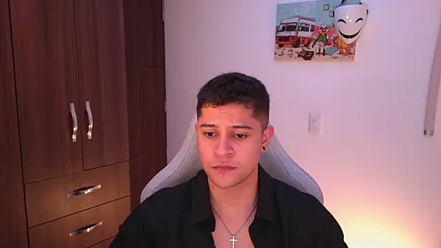 Snapshot of domsantiago_ chatting on 20, 10, 2025 domsantiago online show from 20, 10, 2025