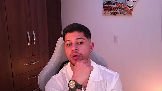 Snapshot of domsantiago_ chatting on 28, 11, 2025 domsantiago online show from 28, 11, 2025