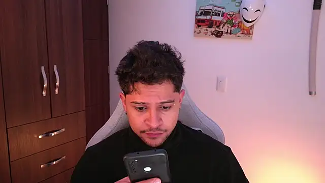 Snapshot of domsantiago_ chatting on 15, 12, 2025 domsantiago online show from 15, 12, 2025