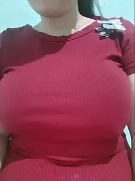 Snapshot of Shiny_Babe chatting on 29, 5, 2026 Shiny Babe online show from 29, 5, 2026