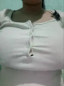 Snapshot of Shiny_Babe chatting on 12, 5, 2026 Shiny Babe online show from 12, 5, 2026