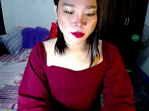 Urassiansweetcummer online show from 30, 9, 2025