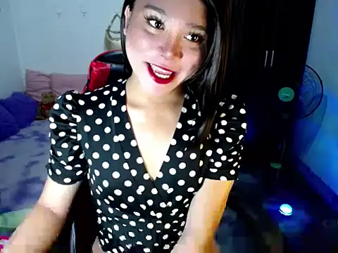 Snapshot of Urassiansweetcummer chatting on 16, 6, 2026 Urassiansweetcummer online show from 16, 6, 2026