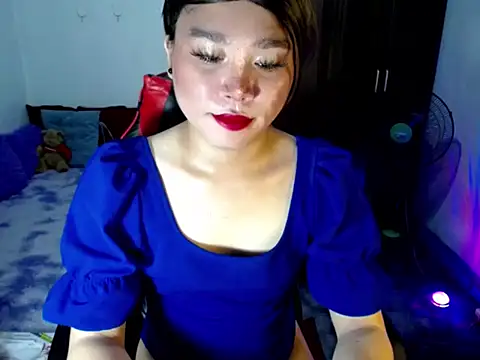 Urassiansweetcummer online show from 8, 4, 2026