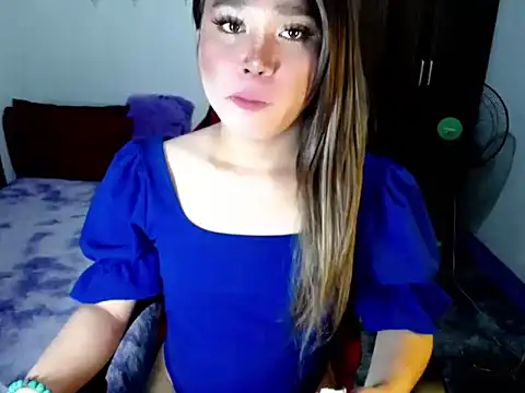 Urassiansweetcummer online show from 11, 11, 2025