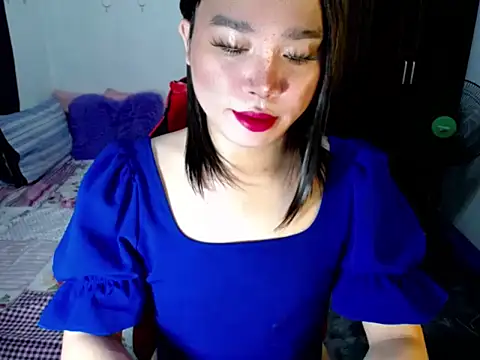 Urassiansweetcummer online show from 22, 9, 2025