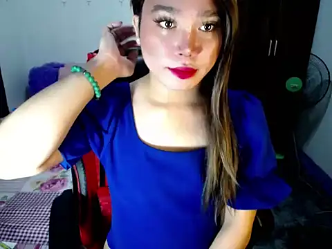 Urassiansweetcummer online show from 12, 10, 2025