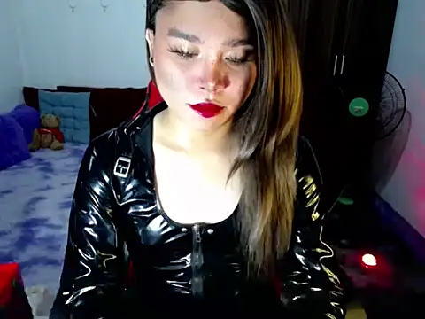 Urassiansweetcummer online show from 1, 4, 2026