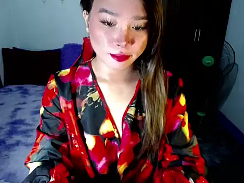 Urassiansweetcummer online show from 30, 10, 2025