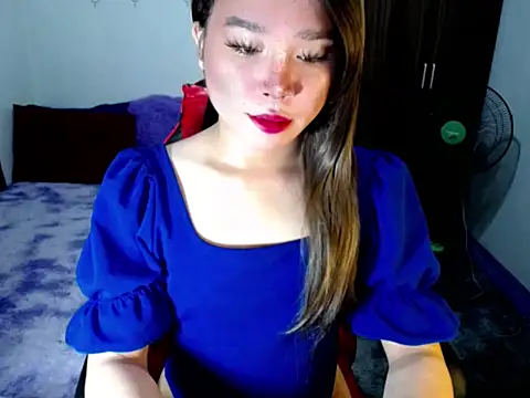 Urassiansweetcummer online show from 31, 10, 2025