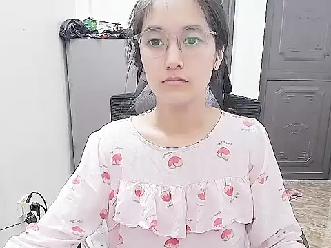 Shulee21 online show from 6, 10, 2025