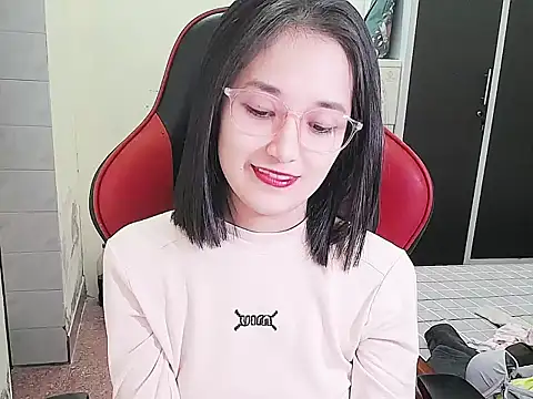 Shulee21 online show from 15, 11, 2025