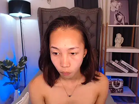 Snapshot of Sweet_kittyxx chatting on 2, 10, 2025 Sweet kittyxx online show from 2, 10, 2025