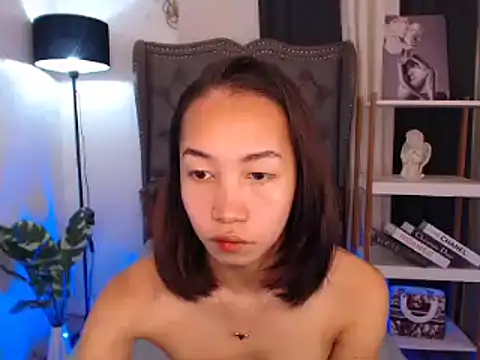 Snapshot of Sweet_kittyxx chatting on 7, 10, 2025 Sweet kittyxx online show from 7, 10, 2025