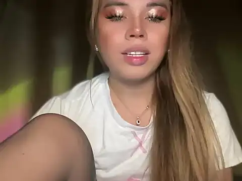 Snapshot of goddessofalltime chatting on 6, 1, 2026 goddessofalltime online show from 6, 1, 2026