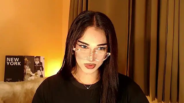 Snapshot of magnificent_kitana chatting on 16, 10, 2025 magnificent kitana online show from 16, 10, 2025