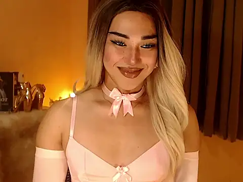 Snapshot of magnificent_kitana chatting on 21, 9, 2025 magnificent kitana online show from 21, 9, 2025