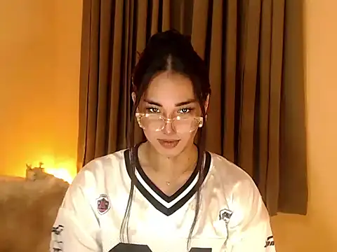 Snapshot of magnificent_kitana chatting on 20, 9, 2025 magnificent kitana online show from 20, 9, 2025