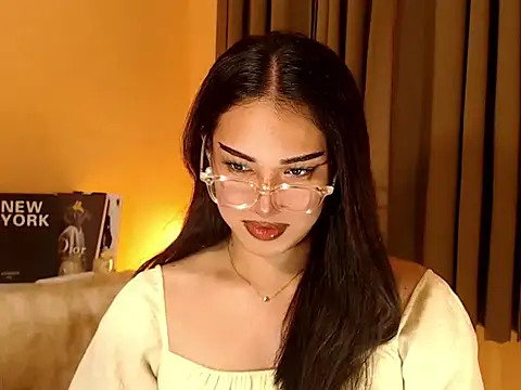 Snapshot of magnificent_kitana chatting on 31, 10, 2025 magnificent kitana online show from 31, 10, 2025