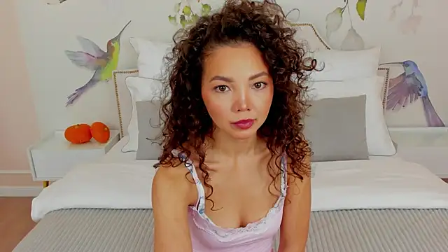 Snapshot of MargaretPeace chatting on 8, 10, 2025 MargaretPeace online show from 8, 10, 2025